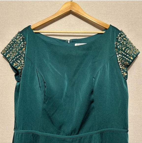 NWT Mac Duggal 55718 Bateau Neck Cap Sleeve Dress - Picture 5 of 7